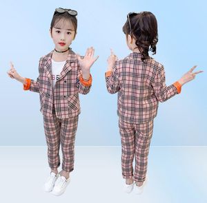 Kläderuppsättningar Slim Fit Girls Formal Wedding Suit for Kids Jacket Pants Children 2st Plaid Teen School Blazer 4 6 8 Y2868246