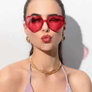 Solglasögon trendiga cosplayfestglasögon glasögon hjärtformade solglasögon UV400 Protection Heart Solglasögon för Women clout Goggle 240412