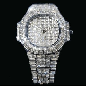 Luxury Look Fullt Watch Iced For Men Woman Top CraftSmanship Unikt och dyra Mosang Diamond 1 1 5A Watchs For Hip Hop Industrial Luxurious 1694