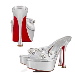 STILETTO HEEL SLIDES مصمم نساء فضية Desinateur الكعوب الفاخرة الحزب Progettista مصمم Sandles Red Bottoms أحذية صندل أنيقة أنيقة