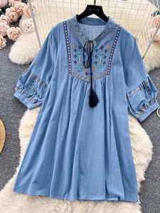 Women Summer Dress Ethnic Style Embroidered Bubble Sleeves Loose and Slim with A Foreign Short D4139 240412