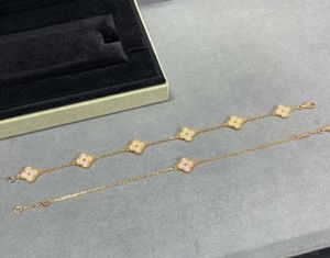 Luksusowy projektant marki VA Naszyjniki 18k złota łańcuch krzyżowa Mini Clover 4 Leaf 6 kwiat Choker Świeć Diamond Crystal Crirc9813788