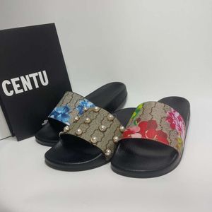 Designer Sandals Italy Slippers Paris Nya gummibilder Sandaler Floral Brocade Women Men Slipper Flat Botts Flip Flops Womens Fashion Randed Beach 35-46