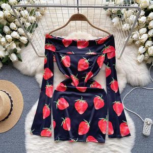 Casual Dresses Vintage Strawberry Print Off Shoulder Dress For Women In Autumn And Spring Slash Neck Mini Short Long Sleeve Slim Fit