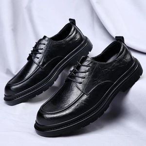 Sapatos casuais couro de couro lace up up oxfords clássico negócio spring shoe outono estilo retrô masculino calçado de vestido formal