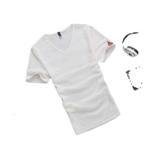2024 Letnia nowa koszulka z dół w dekolcie Slim Fit T-shirt z krótkim rękawem Koreańska wersja Slim Fit Duże puste siatki męskie ubranie _ Trading Shunxin