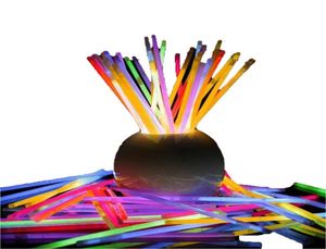 Glow Sticks Bilezik Kolyeleri Rave Neon Çok Renkli Yanıp Sönen Hafif Çubuk Fiesta Konser Dans Festivali Ev Arkadaşları Partisi A4449923