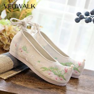 Casual Shoes Veowalk Pearl Pointed Toe Women Cotton Fabric Flat Handmade Traditional Chinese Embroidered Platform For Ladies