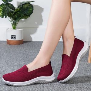 Fitnessschuhe Sommer helle Frauen Sneaker atmungsaktive Wohnungen lässige bequeme Schuheb für weiches Sohle -Mesh -Sport Sportarten