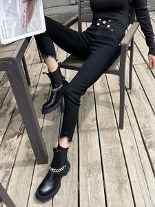 Kadınlar Kot pantolon siyah 2024 Tasarımcı Sıska Moda Altın Düğme Cep Kenarı Yüksek Bel Kalem Pantolon
