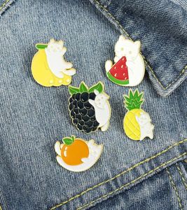 Broches de esmalte de gato de frutas de desenho animado para mulheres camisa de casaco de moda feminina Demin metal engraçado pinos de broche Badges Promoção Presente7351249