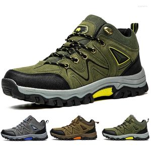 Fitness Shoes Homens de inverno Caminhando couro impermeável botas de neve ao ar livre de tamanho grande de montanhismo esportes casuais