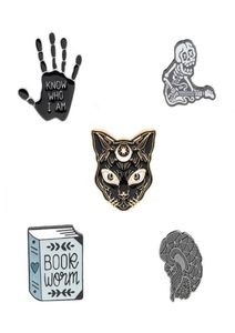 Cartoon Tiger Cat Finger Letter Skull Braoches de esmalte cérebro para mulheres Creative Metal Broche Denim Hat Capta Jóias de colarinho 4004097