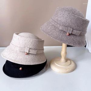 Beretti cappelli invernali morbidi per berretti per le donne Cappello Fedora in lana di fiore cloche Ladies Gatsby Style Caldo secchio elegante