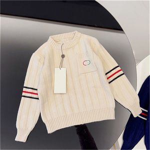 Suéter infantil de designer de bebê de alta qualidade garotos molho moletom com gola alta de gola alta outono neutro/inverno letra acolhedora pullover impresso moletom 90cm-150cm A8