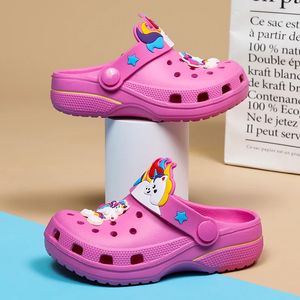 Дети Сандалии Девочки забивают роскошные дизайнерские дизайнерские летние туфли eva платформы тапочки розовая пурпурная мода для 240329
