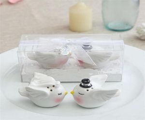 200pcs100box Wedding Favors and gifts for guest Happily Ever After Bride and Groom Love Birds Salt and Pepper Shaker2239140