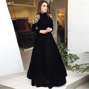 Party Dresses Muslim Women Evening O-Neck Appliques Velvet Long Sleeves Black Arabic Prom Dress Dubai Morocco Kaftan Gowns