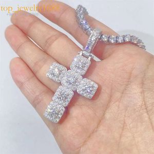 البيع بالجملة Hot Bling Iced Out VVS Moissanite Big Diamond Cross Necklace Knedant