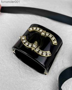 Edição ampla da moda e sofisticada acrílico pequena fragrância diamante diamante de alta qualidade pulseira feminina x7lr