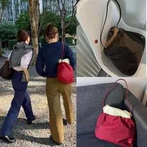 Designer di borsetta 50% Sconto su borse da donna di marca calda La borsa in nylon a fila per e nicchia di grande capacità di grande capacità spalla ascella