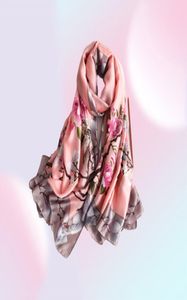 En ny halvvärm halsduk för kvinnor i Summer Sun Holiday Beach Handduk koreansk version av Silk Fashion Trend Shawl1852206