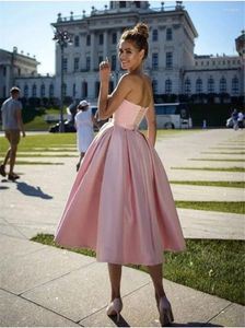 Abiti per feste Abiti da laurea in laurea in laurea per donne indossano abiti eleganti galà da sera d'oro