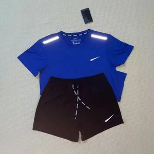 24SS Mens Track Clescuits Tech Set Designer Designer Suit Shorts Шорты с двумя частями женского фитнес-костюма быстро сушка и дышащая футболка по баскетболу спортивной одежды