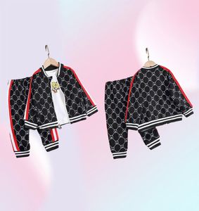 Требовые костюмы для Bebe Boys Малыш Случайные комплекты для мальчиков для мальчиков наборы одежды весенняя осень новорожденный хлопковой хлопковые пальто 3pcs y228129751