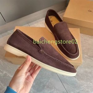 2024 Luxury Summer Walk Flats Män avslappnad loafer mjuk mocka läder LP-skor Slip på elastisk nötkött senor i botten designer skor för man 38-46eu b3