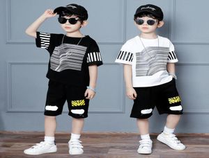 Boy039S Summer Clothes Children039s kläder sätter mode koreansk stil pojke sport shortsleeved tshirt lösa shorts trend6646048