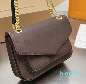 2024 France Brand Classic Passy Chain Crossbody Bags Высококачественные подлинные кожаные цветочные сумки для плеча сумочки
