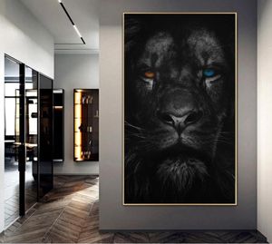 Ferocious Lion With Orange e Blue Eyes Posters and Prints Pinturas de lona Pictures de arte de parede para sala de estar decoração de casa CUA2404056