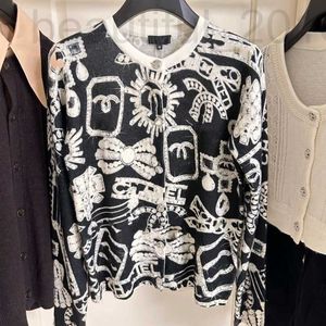 Kvinnors stickor Tees Designer 23 Ski Series Black and White Graffiti Printed Cardigan With Cashmere Yarn Classic Color Uoec