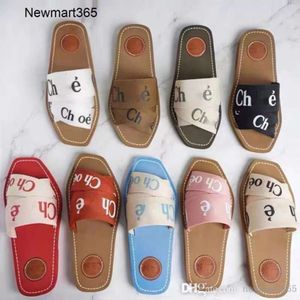 Letter Slippers Women Summer Outwear 2024 New Leisure Vacation Network Red Flat Bottom One Word Slippers Cross Cool