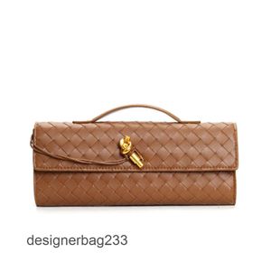 Väskor Koppling Ny fransk singel Lock Bottegs Woven Venets 2024 Bag Hardware Long Buckle Diagonal Lady Handmade Cross Andiamo Purse Shoulder Women CQY6