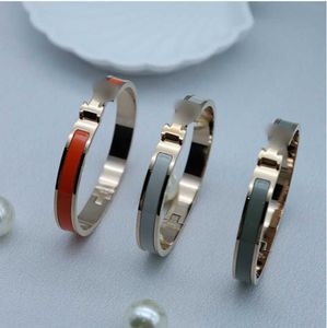 High Quality Designer Design Men's and Women's Bangle 2024 New H Letter Buckle Narrow Edition Small Titanium Steel Love Home Bracelet Net Red Tide K Gold Jewelry
