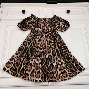 Abiti da ragazza casual abiti da ragazza con design del motivo leopardo, realizzato in tessuto di cotone di seta, elegante manica corta