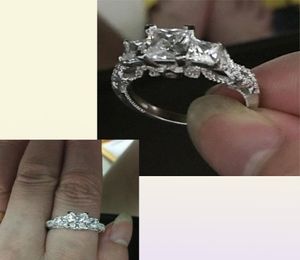 2016 Women Women vintage Ring Handmade Threestone 2Ct Diamond 925 Sterling Silver Engagement Banding Banding Band Ring For Women1121005