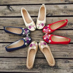Sapatos casuais, mulheres bordadas bordadas flechas planas de flores em linho de tecido de algodão confortável e antigo bailarina pequista plana sapato feminino