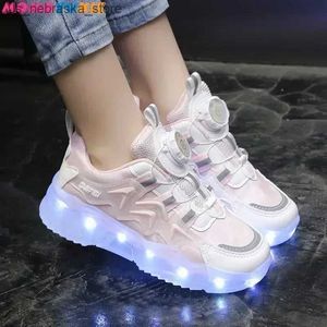 Sneakers Dzieci modne buty LED dla dziewcząt USB ładowanie sportu na świeżym powietrzu chłopcy Lumoinous 2023 świecący Q240412