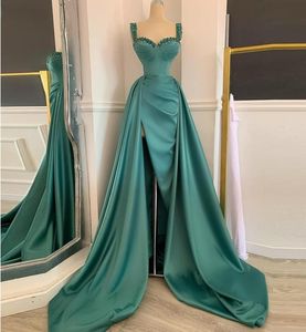 Abendkleider 2022 Green Muslim Evening Dress Mermaid Sweetheart Crystal Satin Slit Arabiska Dubai Sexiga formella promklänningar Long6146308