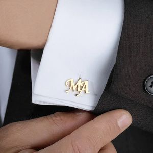 Abotoaduras personalizadas para homens nomes personalizados letra de jóias de aço inoxidável Botão do punho do punho Gemelos para hombre Camisa 240320