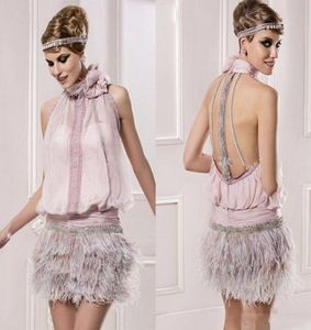 Vintage Great Gatsby Pink High Neck Cocktail Short Cocktail com pena de penhas com miçangas de backless backless ocasião