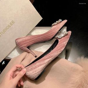 Scarpe casual 2024 Stile Lavender Pink Velvet Ladies Office Crystal Flats Women Scilt On Pointed Toe Ballet Woman