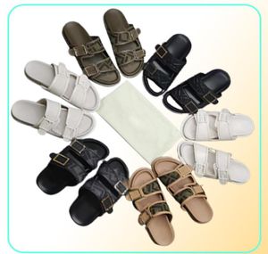 Casual Sandals Senaste FF -mönster män kvinnor unisex tofflor av högsta kvalitet äkta läderskor designers spänne band sandal platt hee4235106