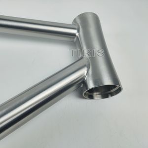 Tiris CR6チタン統合フル内部ケーブルルーティング砂利自転車フレームセットアクセサリーCyclocross Cycling Frame 700C 29