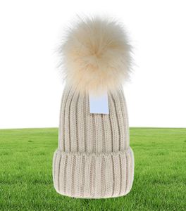 2021 Yetişkinler Kalın Sıcak Kış Şapkası Kadınlar İçin Yumuşak Streç Kablo Örme Pom Pom Beanies Şapkalar Kadın Kafataları Beanies Kız Kayak Kapağı 8325768
