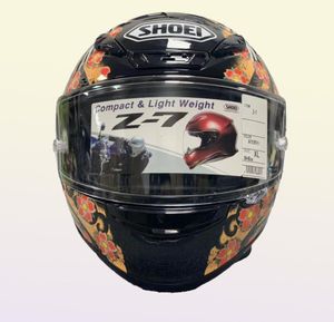 Случайный мотоциклетный шлем на полном лице