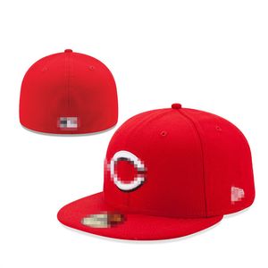 2024 HOT FITTED HATS BASKBALL CAPS Alla lag för män Kvinnor Casquette Sports Hat Flex Cap med Original Tag Size Caps 7-8 Q7